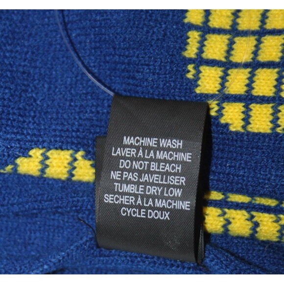 Disney Stitch Pineapple Knit Scarf Hot Topic Exclusive  One Size Collaboration - Picture 6 of 11